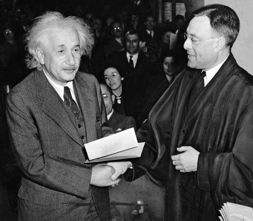 12 fakta aneh dan menarik mengenai albert einstein 7