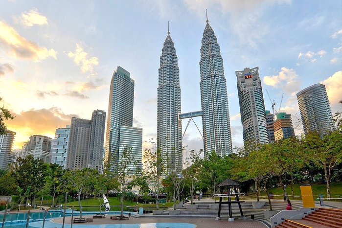 1200 petronas twin towers