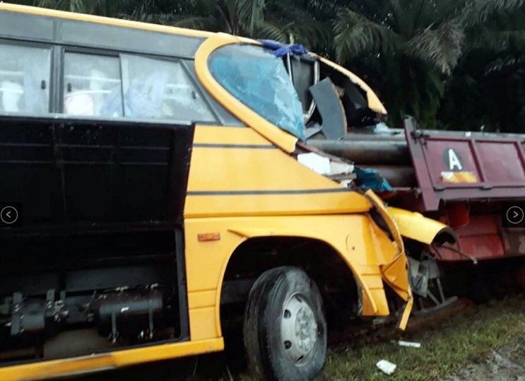 3 maut bas sekolah langgar lori kargo di bintulu