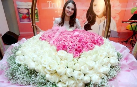 500 kuntum ros buat fazura oleh fattah