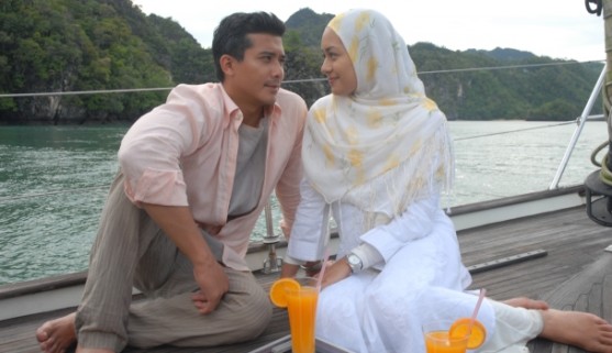 aaron aziz maya karin