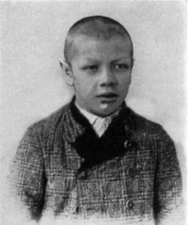 adam rainer sewaktu kecil