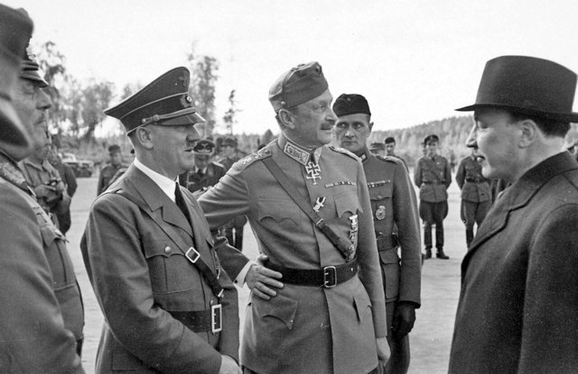 adolf hitler carl gustaf emil mannerheim dan risto ryti di hadapan pesawat peribadi hitler 248