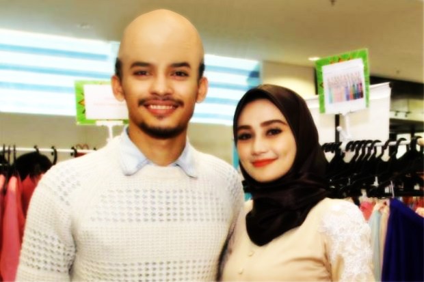 aeril zafrel seksi botak tengah bersama wawa zainal