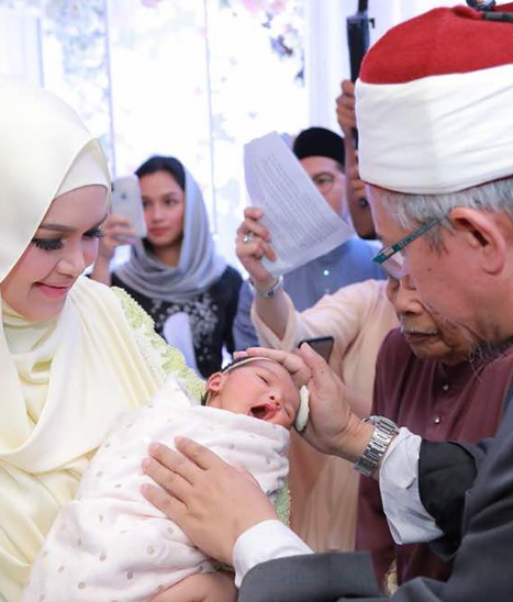 akhirnya siti nurhaliza dedah nama anak 4 439