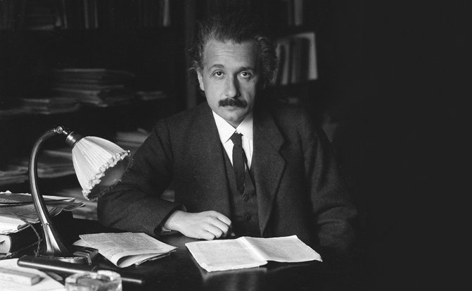 albert einstein individu popular yang pernah menjadi pelarian