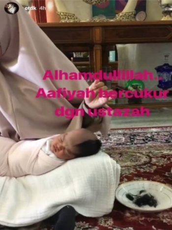 anak siti nurhaliza cukur rambut 2