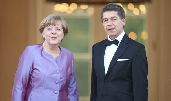 angela merkel bersama suami