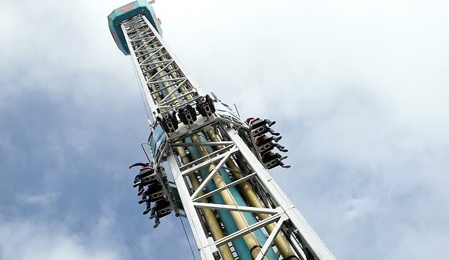 aplikasi jatuh bebas oleh spaceshot di genting highland