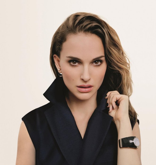 artis wanita beauty with brain lulusan universiti natalie portman