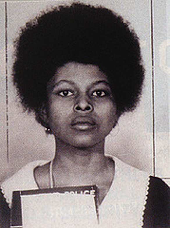 assata shakur penjenayah yang berjaya melarikan diri daripada penjara dan gagal ditangkap semula