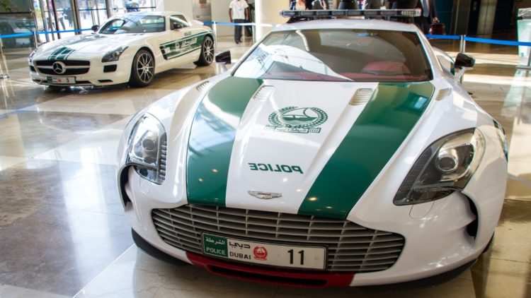 aston martin one 77 polis dubai