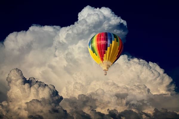 awan di langit