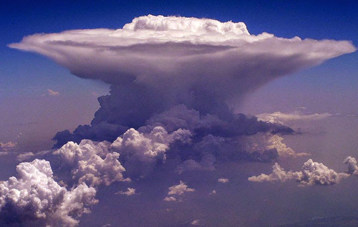 awan kumulonimbus