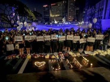 awasi anak anak gadis kita supaya tidak keterlaluan terhadap sesuatu