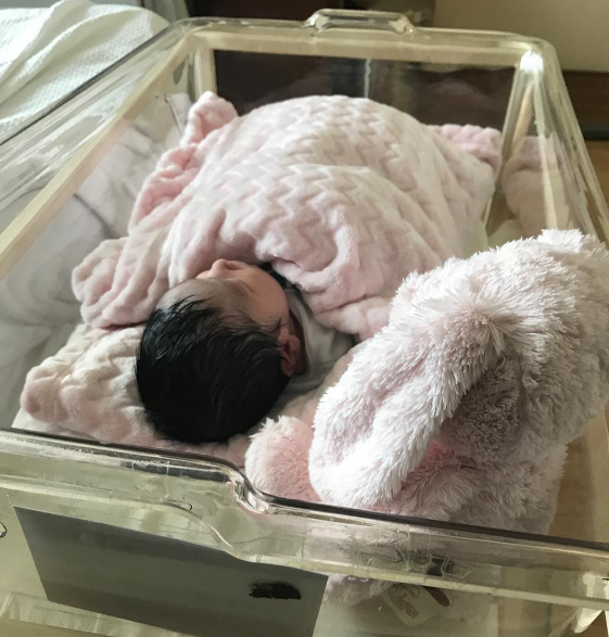 ayu raudhah selamat bersalin zaquan adha kongsi wajah comel anak 3