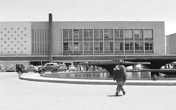 bangunan kementerian kewangan pada jun 1966