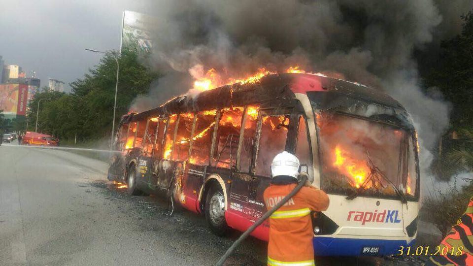 bas rapid kl laluan 772 pasar seni mah sing terbakar