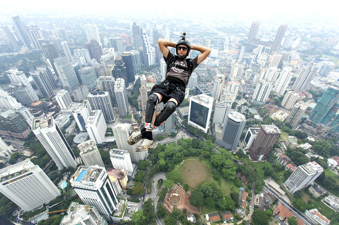 base jumping akronim