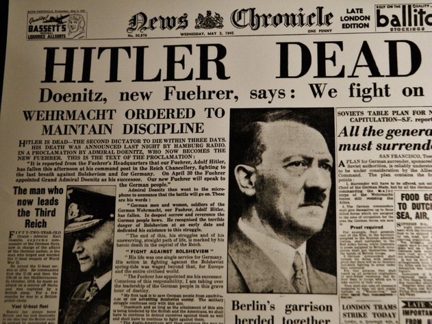 berita kematian adolf hitler