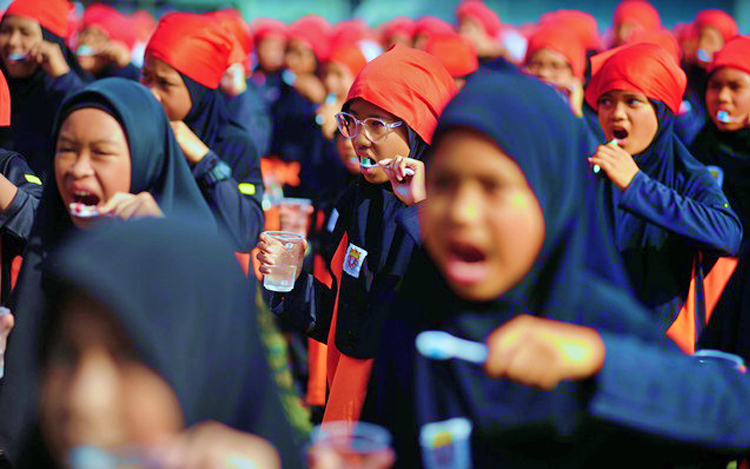 berus gigi di sekolah