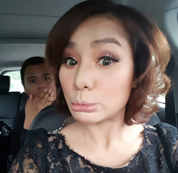 betul saya memang janda gila glamor elly mazlein 1