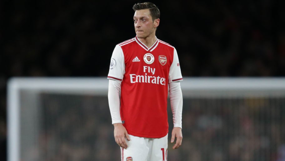 bintang bola sepak arsenal dan jerman mesut ozil