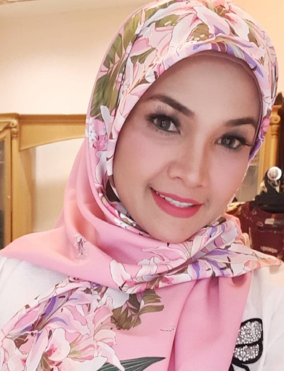 biodata zarina zainuddin pelakon drama 30 pesanan suara 2