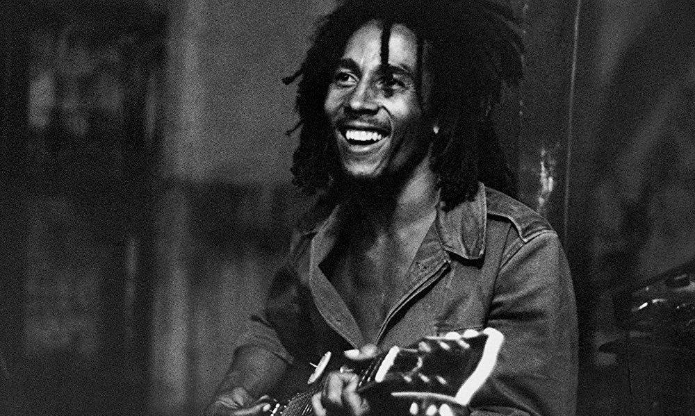 bob marley menggunakan muzik untuk membebaskan diri dari kemiskinan