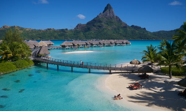 bora bora pantai air laut biru kristal