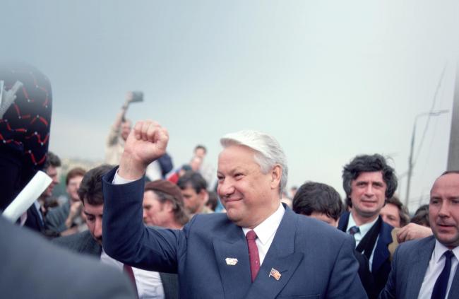 boris yeltsin pencetus kejatuhan soviet union