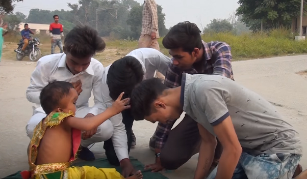 boy with misterious condition worship as god in india