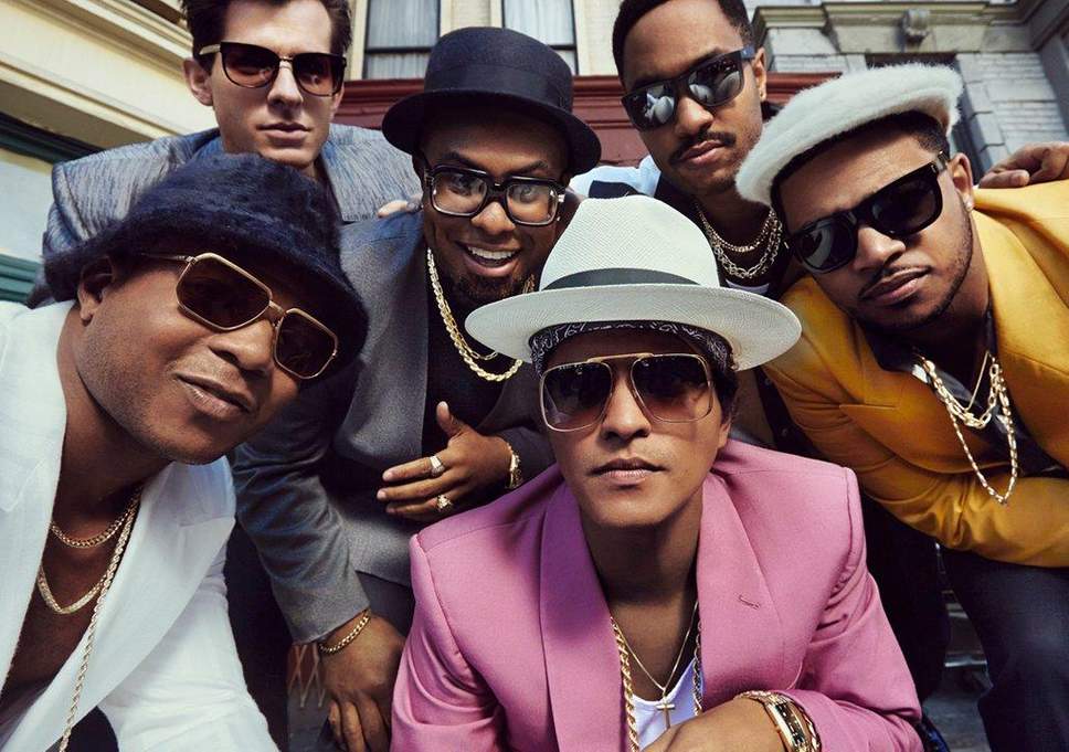 bruno mars dalam video uptown funk