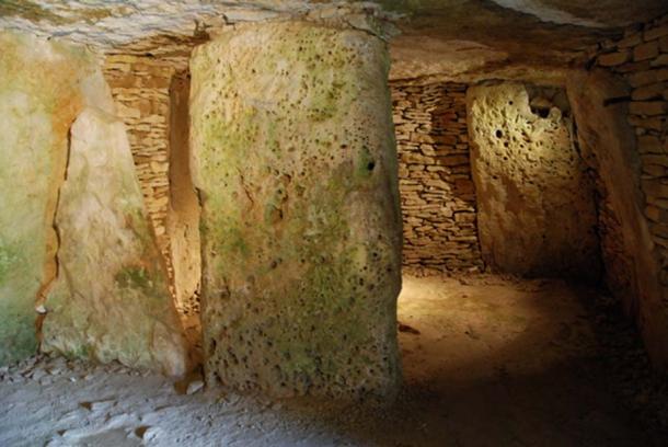 burial chamber makam