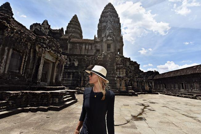 cassie melawat angkor wat kemboja