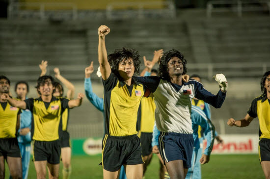 cerita ola bola memaparkan penyatuan kaum melalui sukan