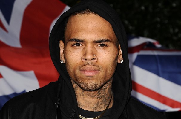 chris brown diharamkan di uk