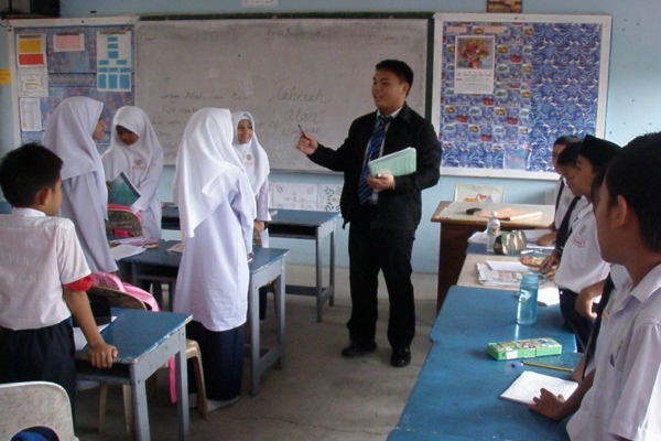 cikgu mengajar kelas