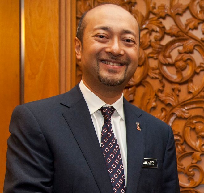 dato seri mukhriz mahathir biodata anak anak tun dr mahathir