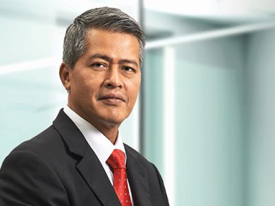 datuk seri ir azman bin mohd ceo dengan gaji paling tinggi di malaysia