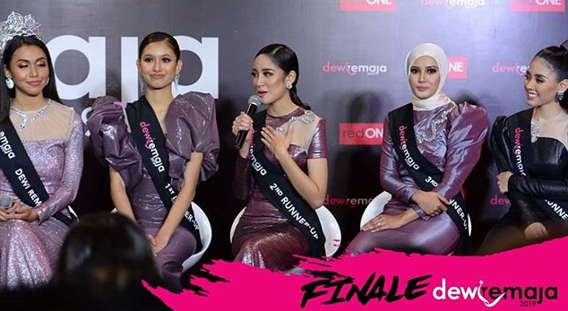 dewi remaja final