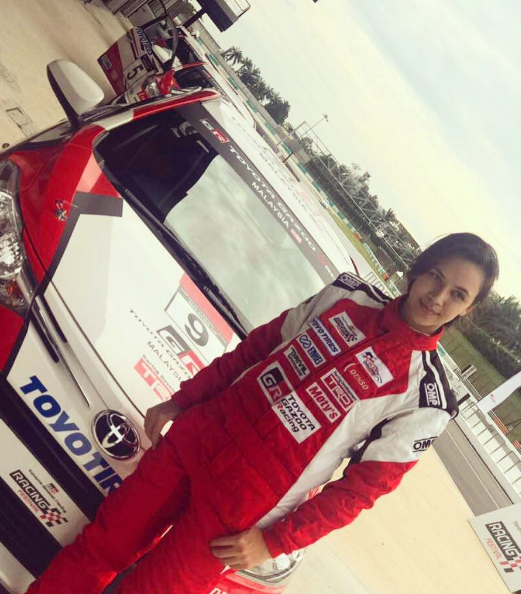 diana danielle tamat pengajian racing school bakal masuk litar 5