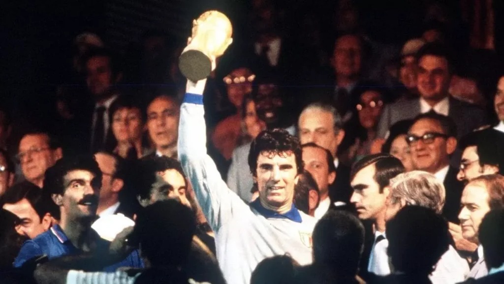 dino zoff pemain paling tua menang piala dunia