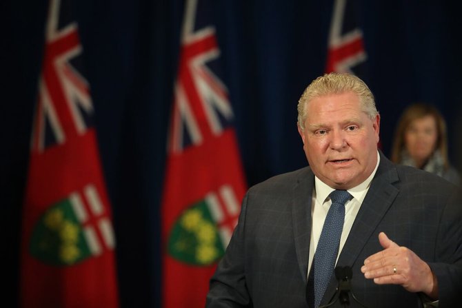 doug ford tak ikut sop penjarakan sosial