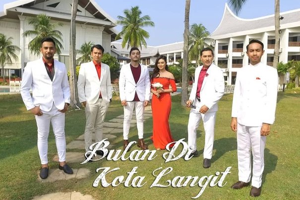 drama bulan di kota langit