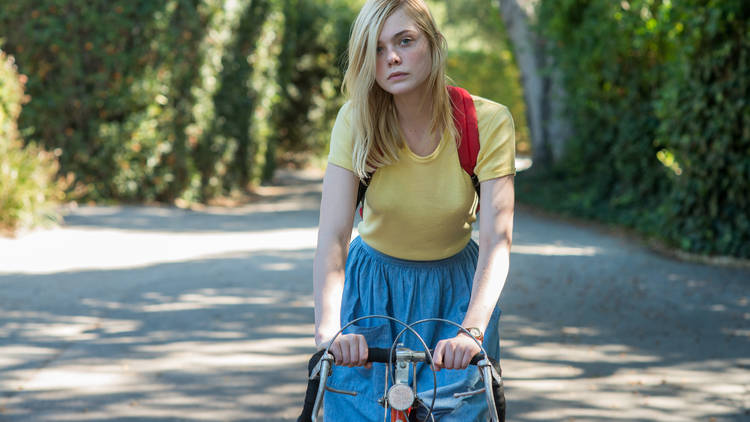 elle fanning dalam 20th century women