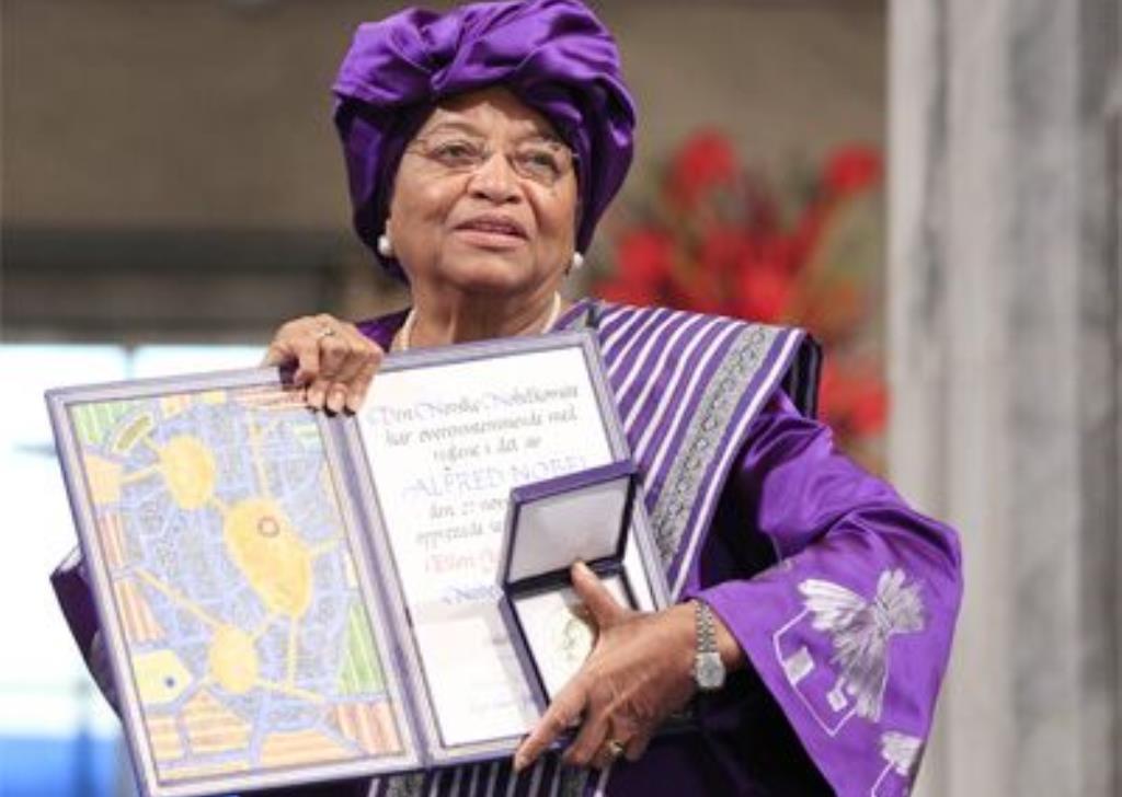 ellen johnson sirleaf pemimpin wanita negara pertama