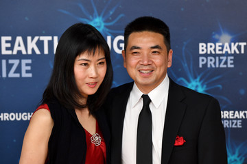 eric yuan dan isteri