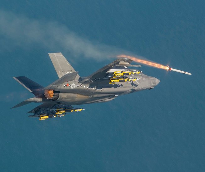 f 35b lightning ii 2