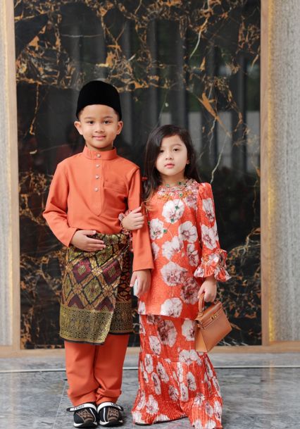 farah wen didakwa anak tan sri syed azman weststar